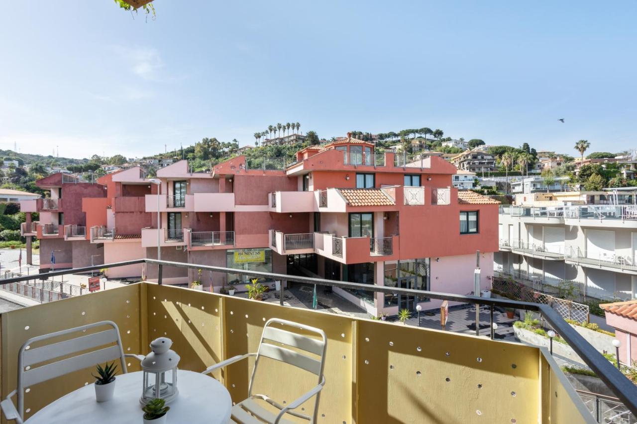 Aci Castello Seaview Apartment With Parking Экстерьер фото
